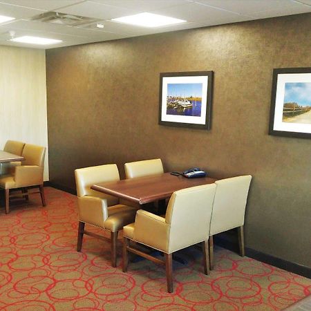 Inn At Hunters Run Watford City Eksteriør bilde