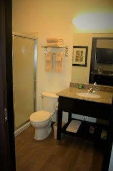 Inn At Hunters Run Watford City Eksteriør bilde